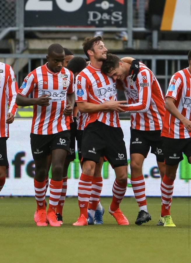 他在场上的 他在场上的