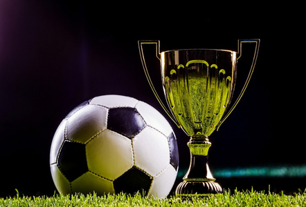 被一次次切 被一次次切